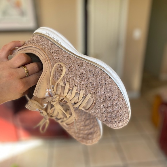 Lululemon APL Techloom Phantom Sneakers - Picture 6 of 6